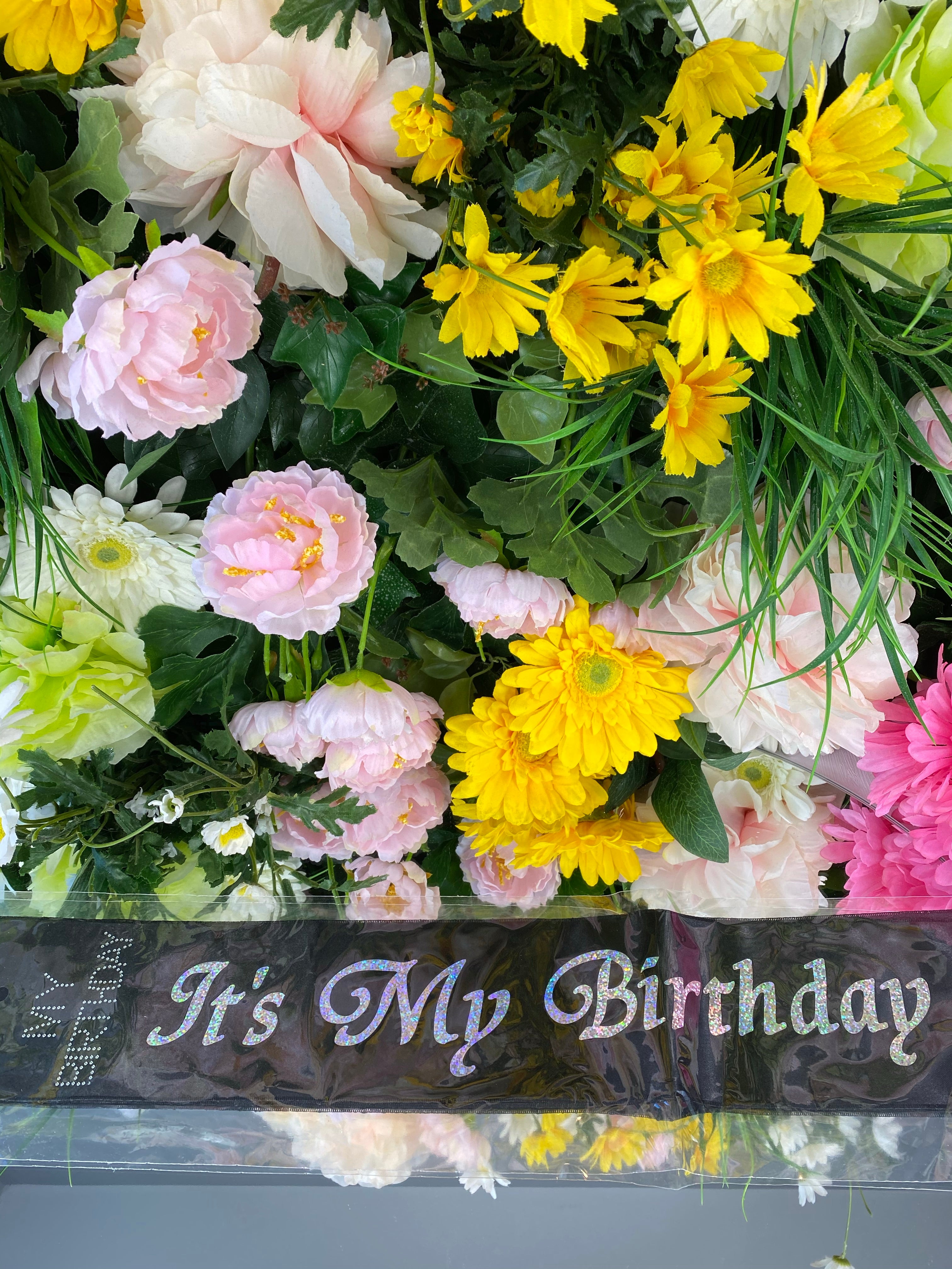 BIRTHDAY QUEEN GLITTER SATIN SASH